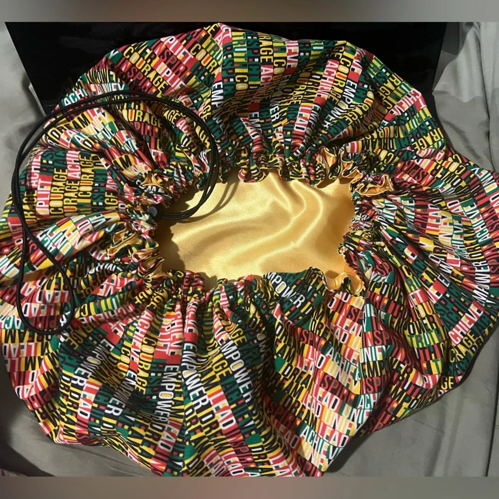 Adult bonnets - Picture 3 of 4